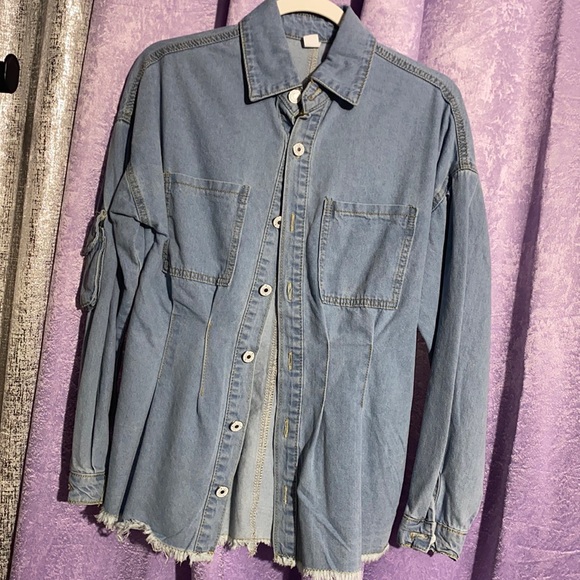 Stylish Jean Jacket - Picture 2 of 10